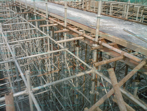 【建筑鋼管腳手架】守得住安quan才是關(guān)鍵的！